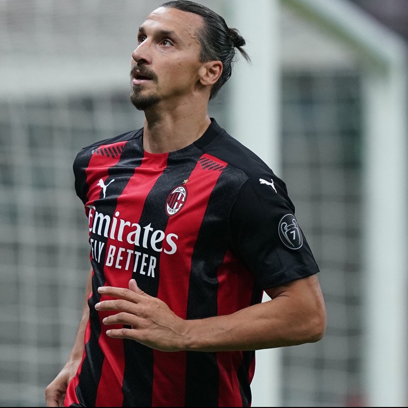 Zlatan Ibrahimović AC Milan Signed Shirt - 2022/23 Champions League