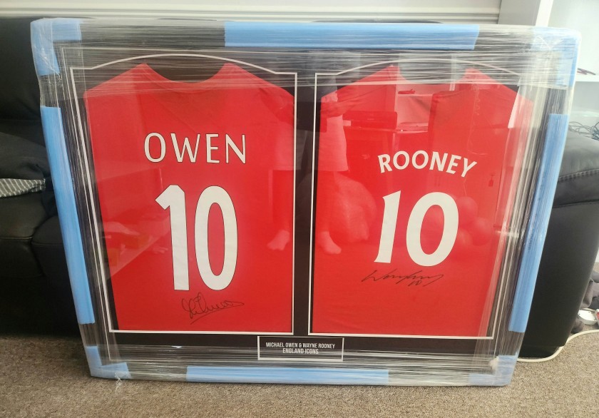 Maglie dell'Inghilterra firmate e incorniciate di Wayne Rooney e Michael Owen