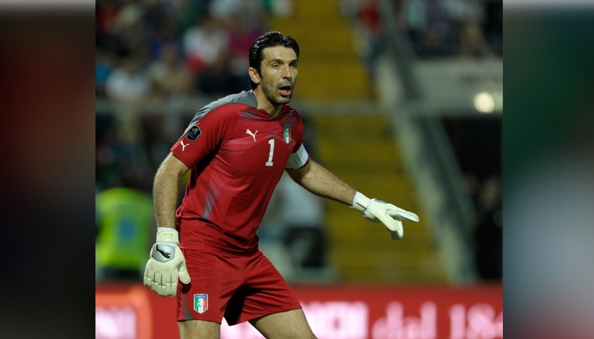 Buffon's Match-Issue Italy Shirt, 2010 World Cup