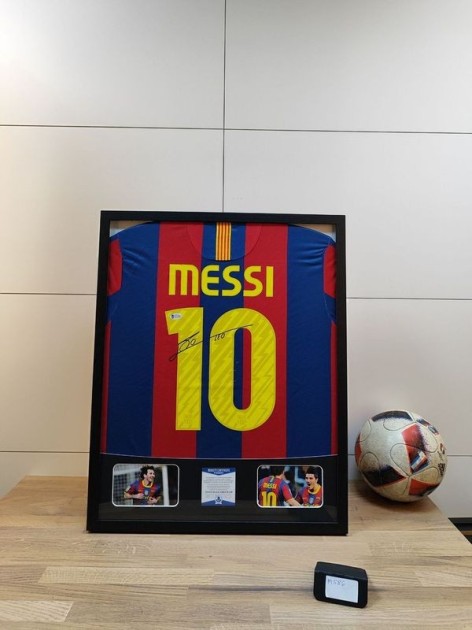 Messi's FC Barcelona Signed and Framed Shirt