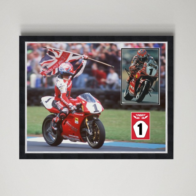 Display autografato da Carl Fogarty