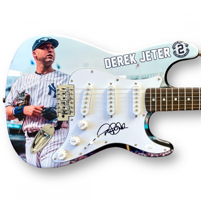 Derek Jeter Signed New York Yankees Jersey - CharityStars