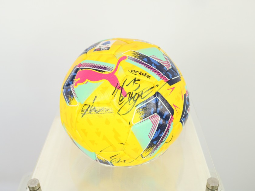 Pallone ufficiale Serie A TIM, 2023/24 - Autografato dalla Juventus