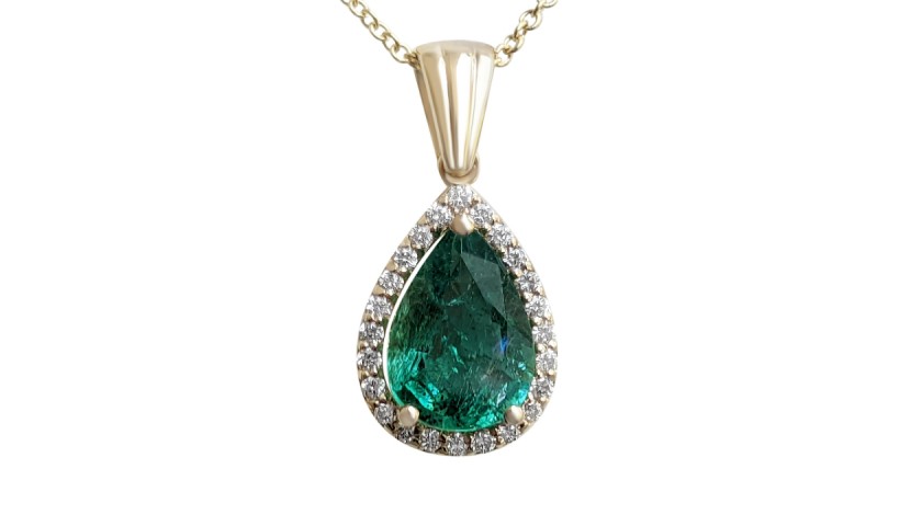 1.61 Carat Emerald and 0.19 Ct Diamonds 14K Yellow Gold Necklace with Pendant