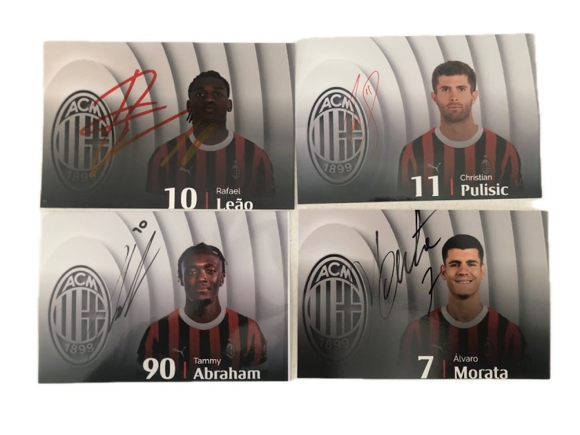 Set Fotografie autografate dai giocatori del Milan