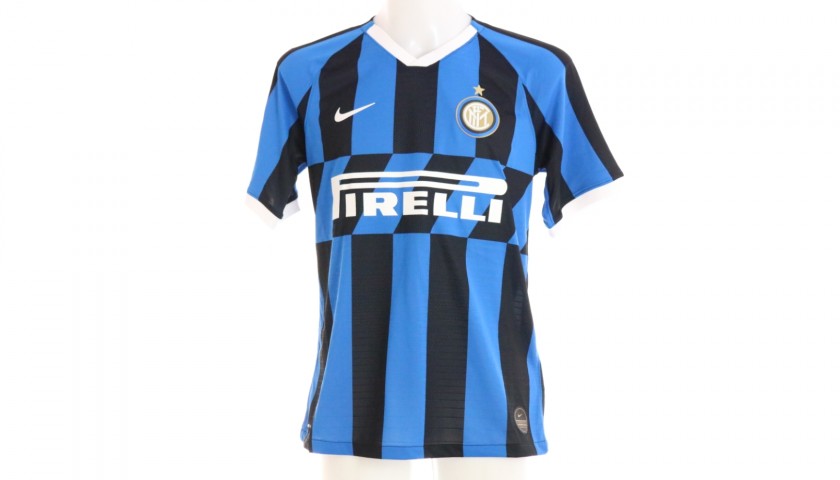 Lautaro's Official Inter Shirt, 2019/20 - Signed by the team