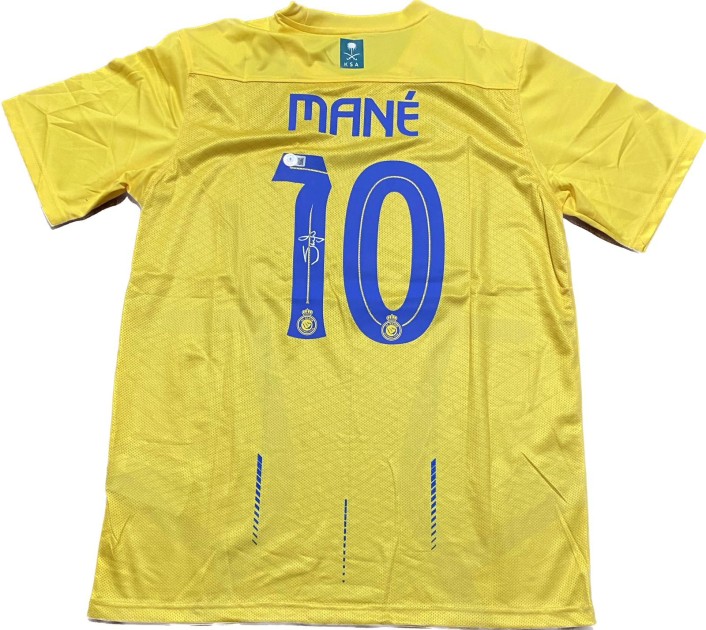 La maglia replica firmata da Sadio Mane per l'Al-Nassr 2023/24