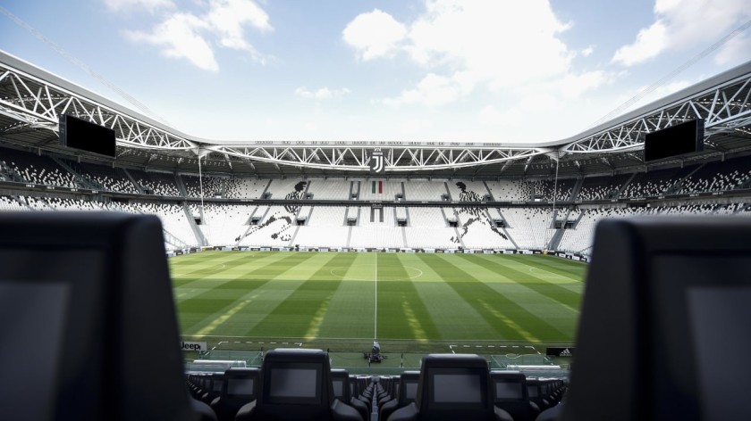 Tre Biglietti VIP in Tribuna Agnelli per Juventus vs Cagliari presso Juventus Stadium di Torino