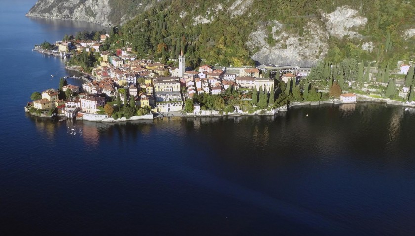 Flight over Lakes Lugano, Maggiore and Como with the pilot Paul Greenwood