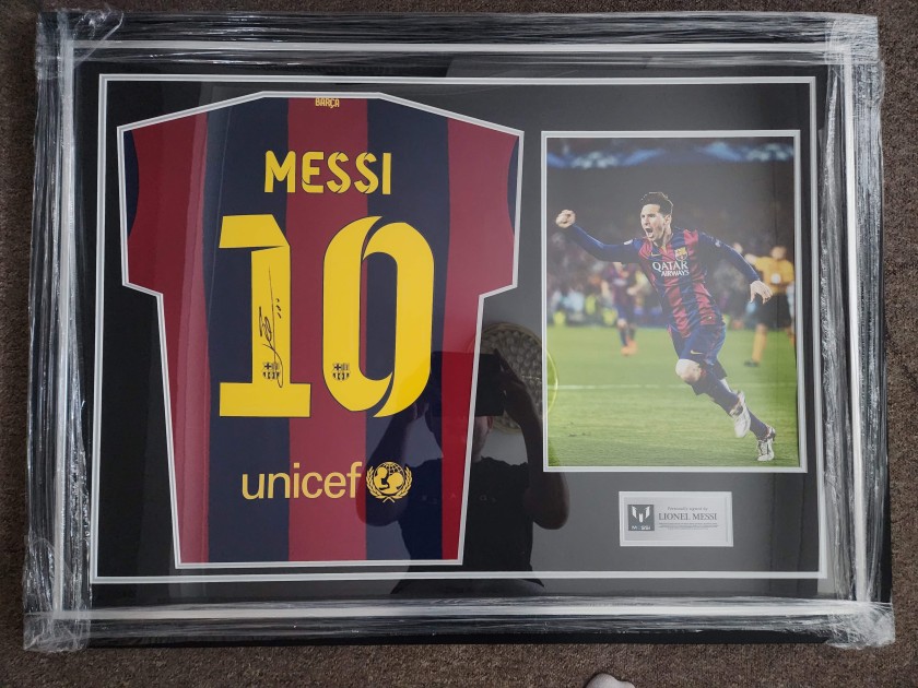 Lionel Messi's FC Barcelona 2014/15 Treble Winners Signed and Framed Shirt