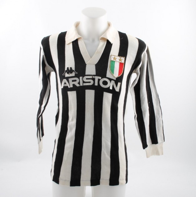 Match worn Platini Juventus shirt, worn in the 1984/1985 season