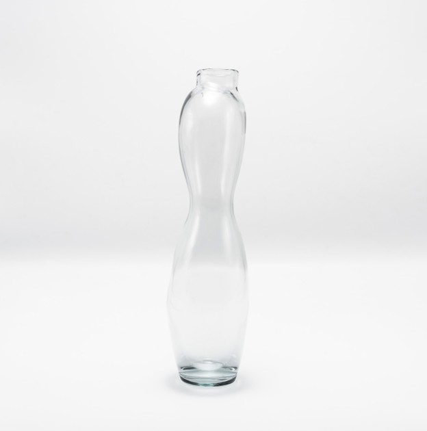 "Pebble Bottle" by Atelier Nini Andrade Silva