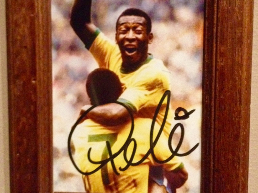 Pelè - hand signed photo