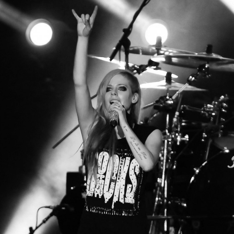 Early Access VIP Tickets for Avril Lavigne in Milan, Italy March 16