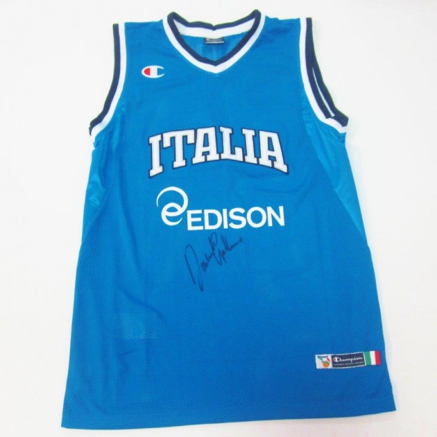 Danilo Gallinari's autographed Italian National shirt
