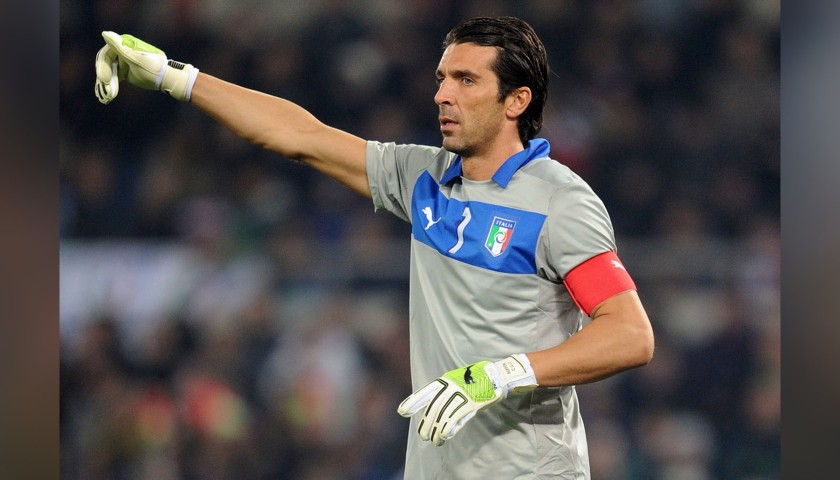 Buffon's Italy Match-Issue/Worn Shirt, World Cup Qualifiers 2014