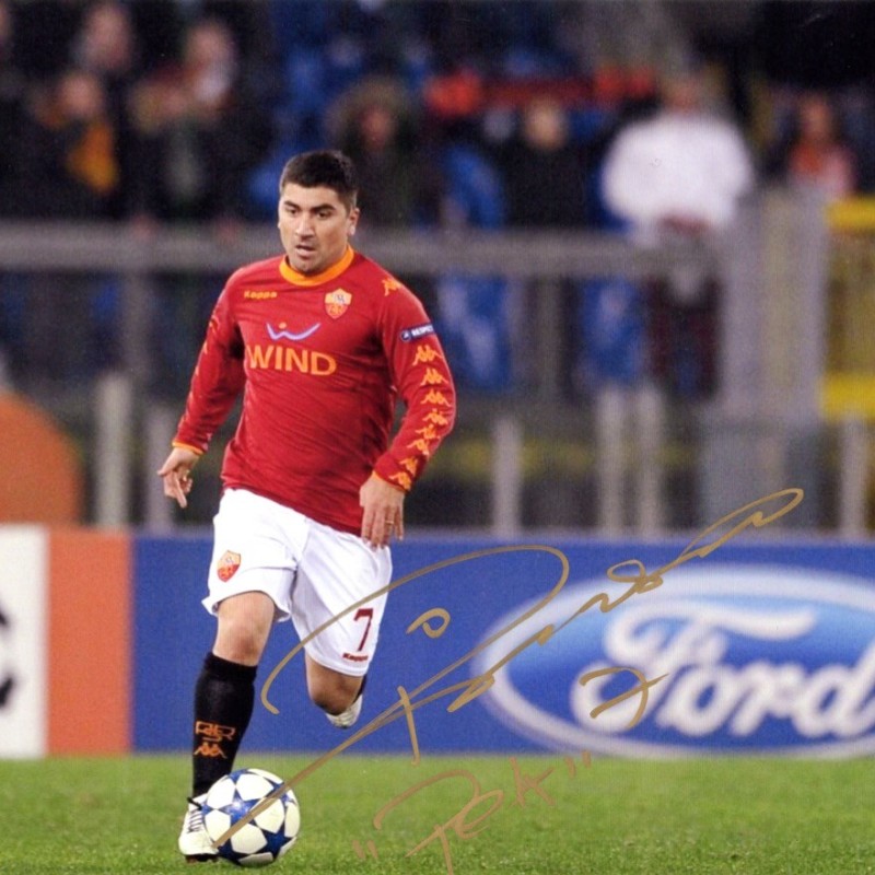 Photograph signed by David Pizarro