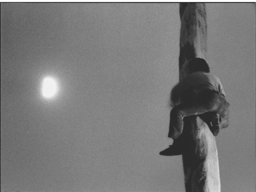 Photo by Mario Dondero "L’uomo che voleva raggiungere la Luna"