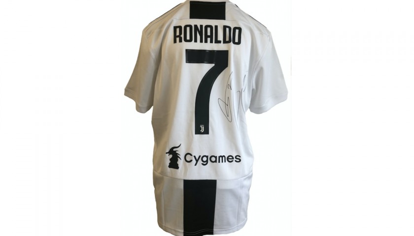 Maglia Ufficiale Juventus autografata da Cristiano Ronaldo - CharityStars