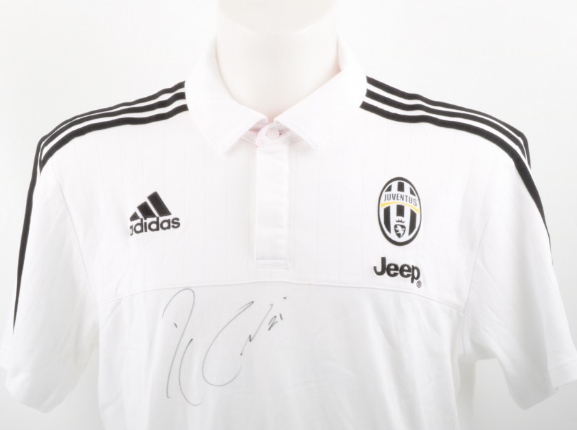 Juventus T-Shirt signed by Paulo Dybala