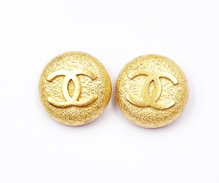 Chanel Vintage Gold Plated CC Large Clip on Earrings