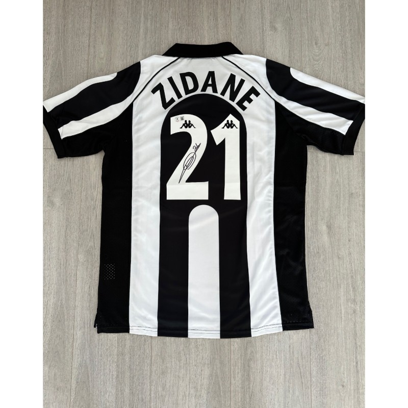 Zinedine Zidane's Juventus 1997-98 Signed Shirt