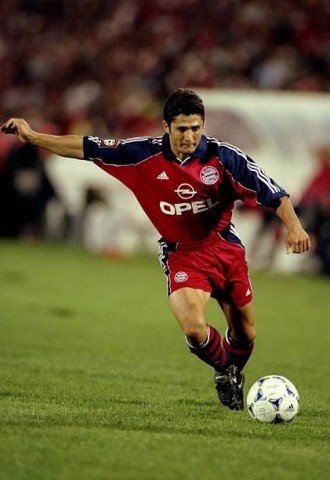 Lizarazu Official Bayern Munich Shirt, 1999/00