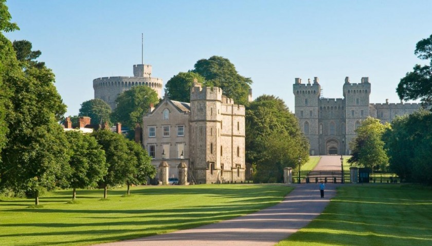 Royal Windsor 5-Hour Private Taxi Tour up to Six People
