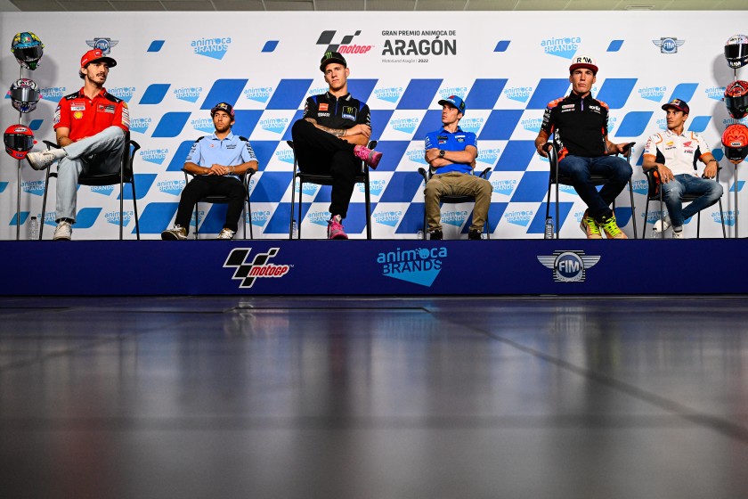 Esperienza di conferenza stampa post-gara del MotoGP™ per due persone ad Aragon, in Spagna, più un'esperienza di ospitalità nel fine settimana