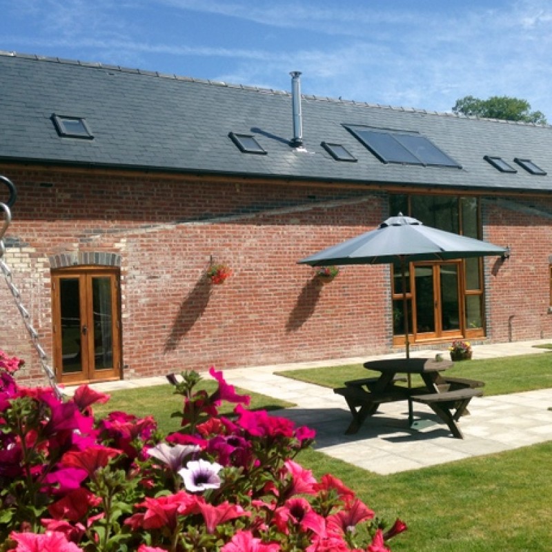 Relaxing Cottage Stay At The Barn, Fforddlas, In The Heart Of The Welsh Country