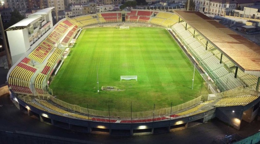 Assisti in Tribuna Distinti a Catanzaro vs Como + Walkabout