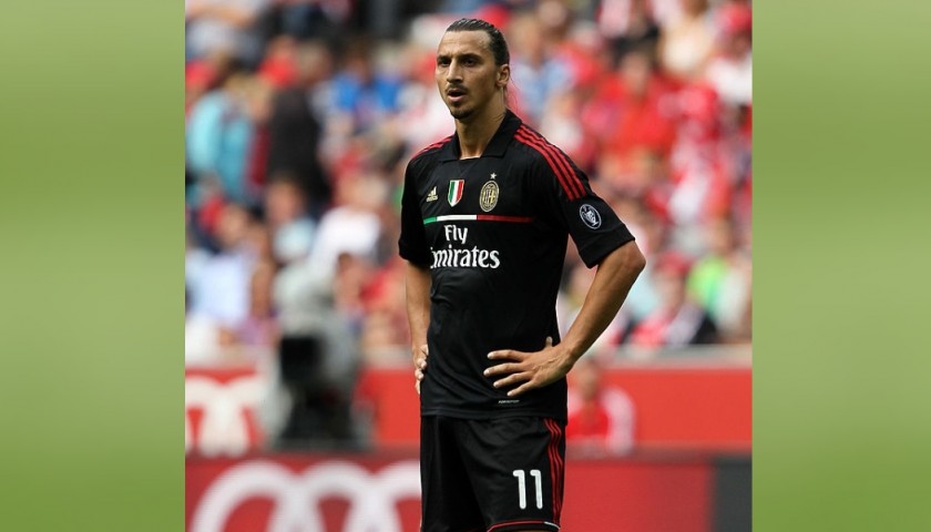 Ibrahimovic's Official Milan Signed Shirt, 2011/12