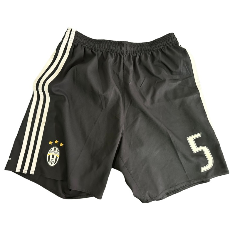Khedira's Match-Worn Shorts, Juventus 2016/17