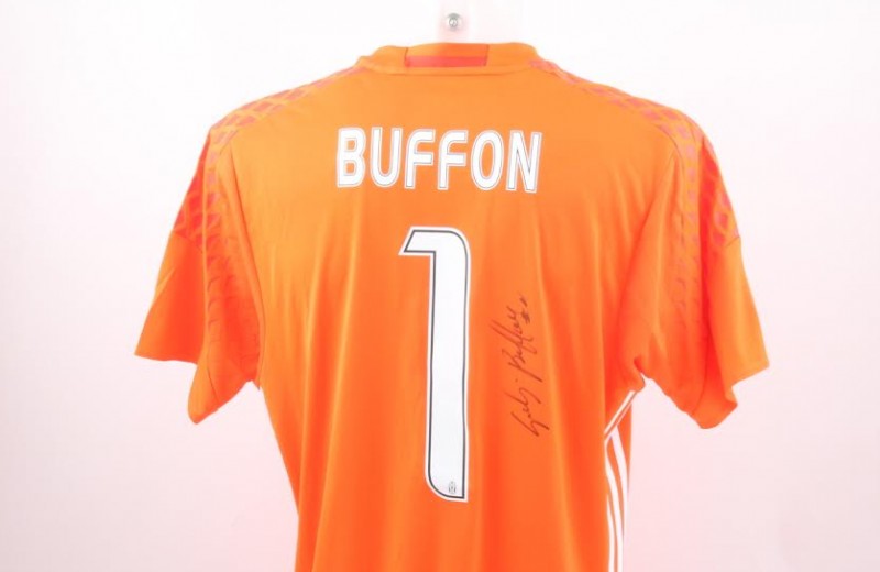 Official Juventus Shirt, Serie A 2016/17 - Signed