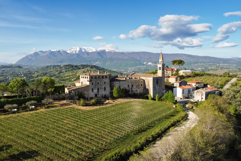 Voucher soggiorno di due notti per due presso Masciarelli Tenute Agricole