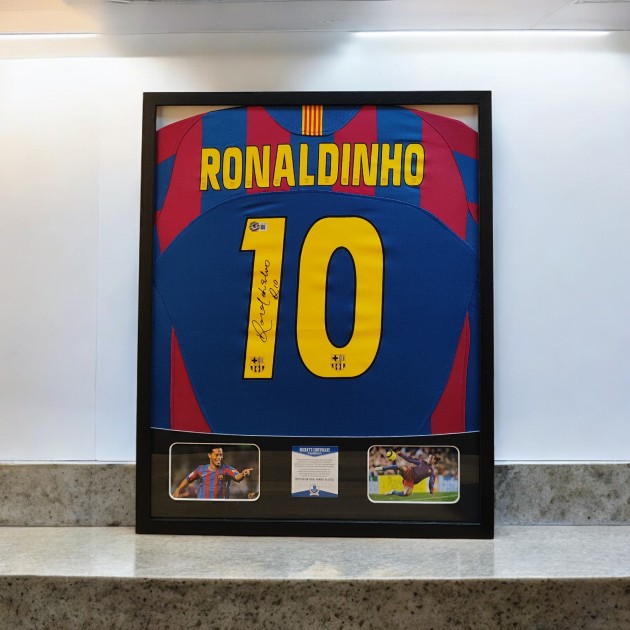 Maglia FC Barcelona di Ronaldinho firmata e incorniciata