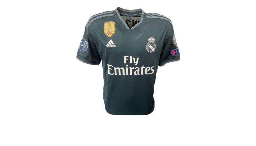 Benzema's Official Real Madrid Signed Shirt, 2021/22 - CharityStars