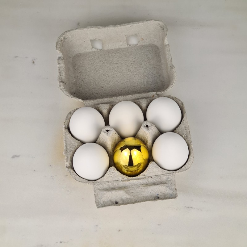 "Eggs Pop The Best" di Santicri