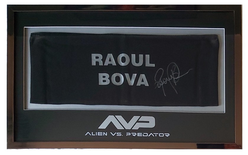 Alien vs. Predator - Chair Back Signed by Raoul Bova