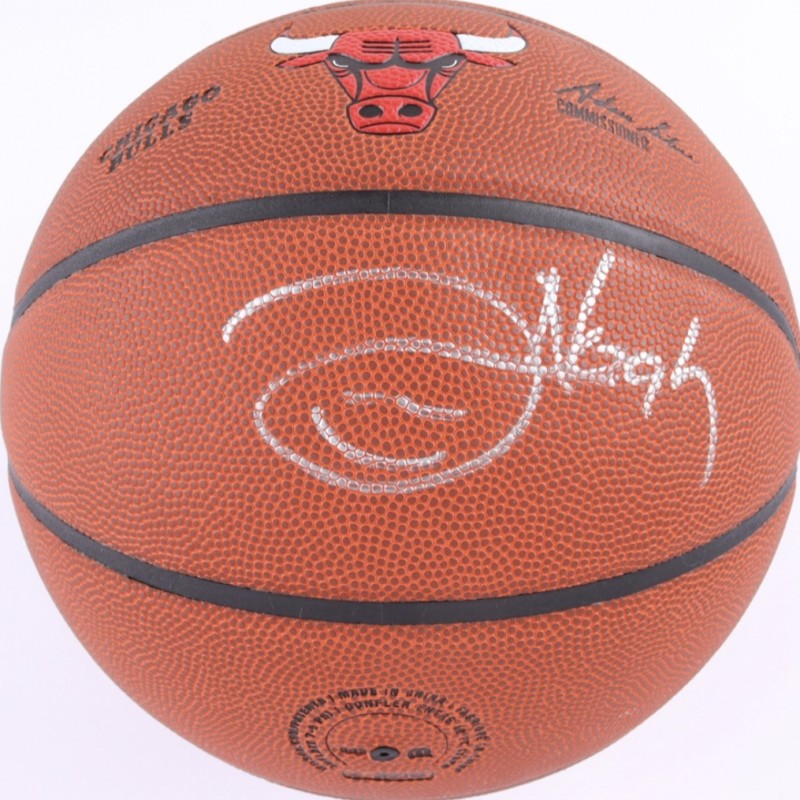 Joakim Noah Signed Bulls Logo Basketball 