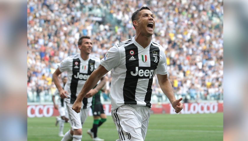 Ronaldo's Official Juventus Signed Shirt, 2018/19 