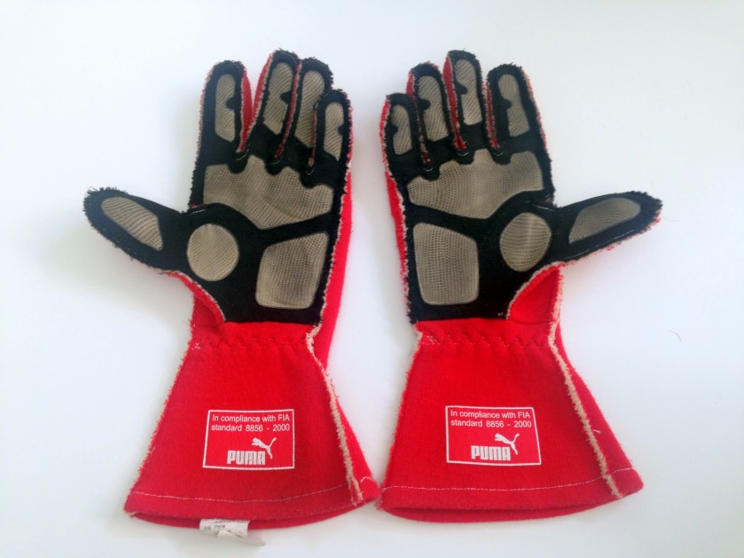Fernando Alonso worn racing gloves