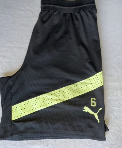 Nathan Ake Man City Training Kit Collection 2022/2023 - Worn Black/Yellow Training Shorts