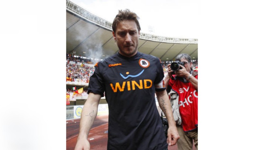 Totti's Official Roma Signed Shirt, 2009/10