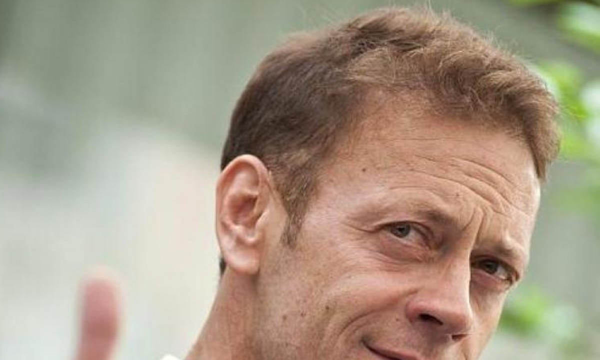 Spende 1500 euro per andare a pranzo con… Rocco Siffredi - CharityStars