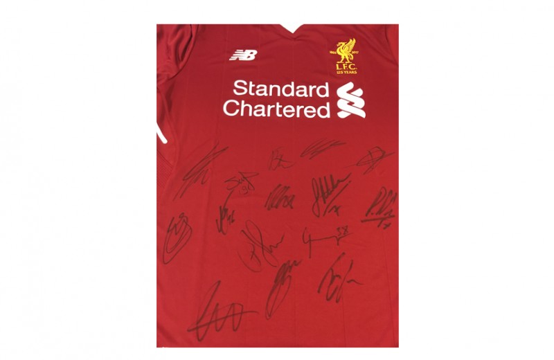 Official LFC Shirt Signed by the Team