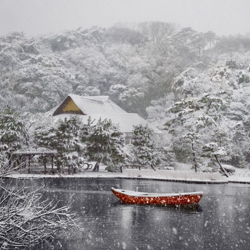 Steve McCurry and Sudest57 - "Boat Covered in Snow in Sankei-en Garden" by McCurry