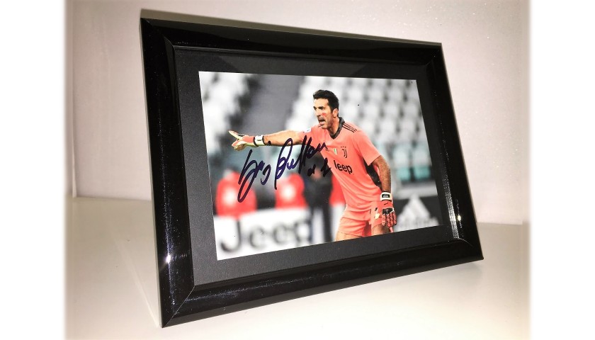 Fotografia autografata da Gianluigi Buffon