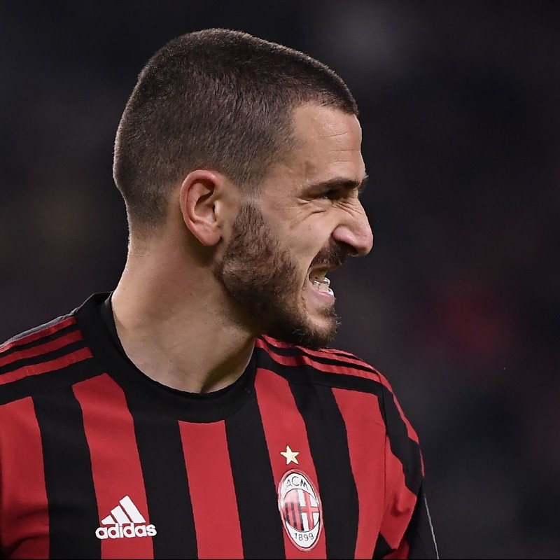 Bonucci’s Match-Issued/Signed Milan Shirt – 2017/2018 Serie A