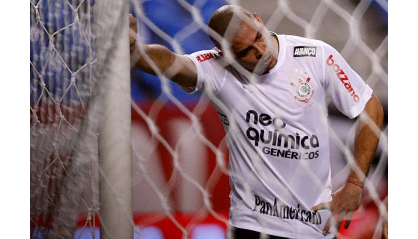 Ronaldo's Corinthians Worn Shirt, 2010 - Signed by the Squad - CharityStars